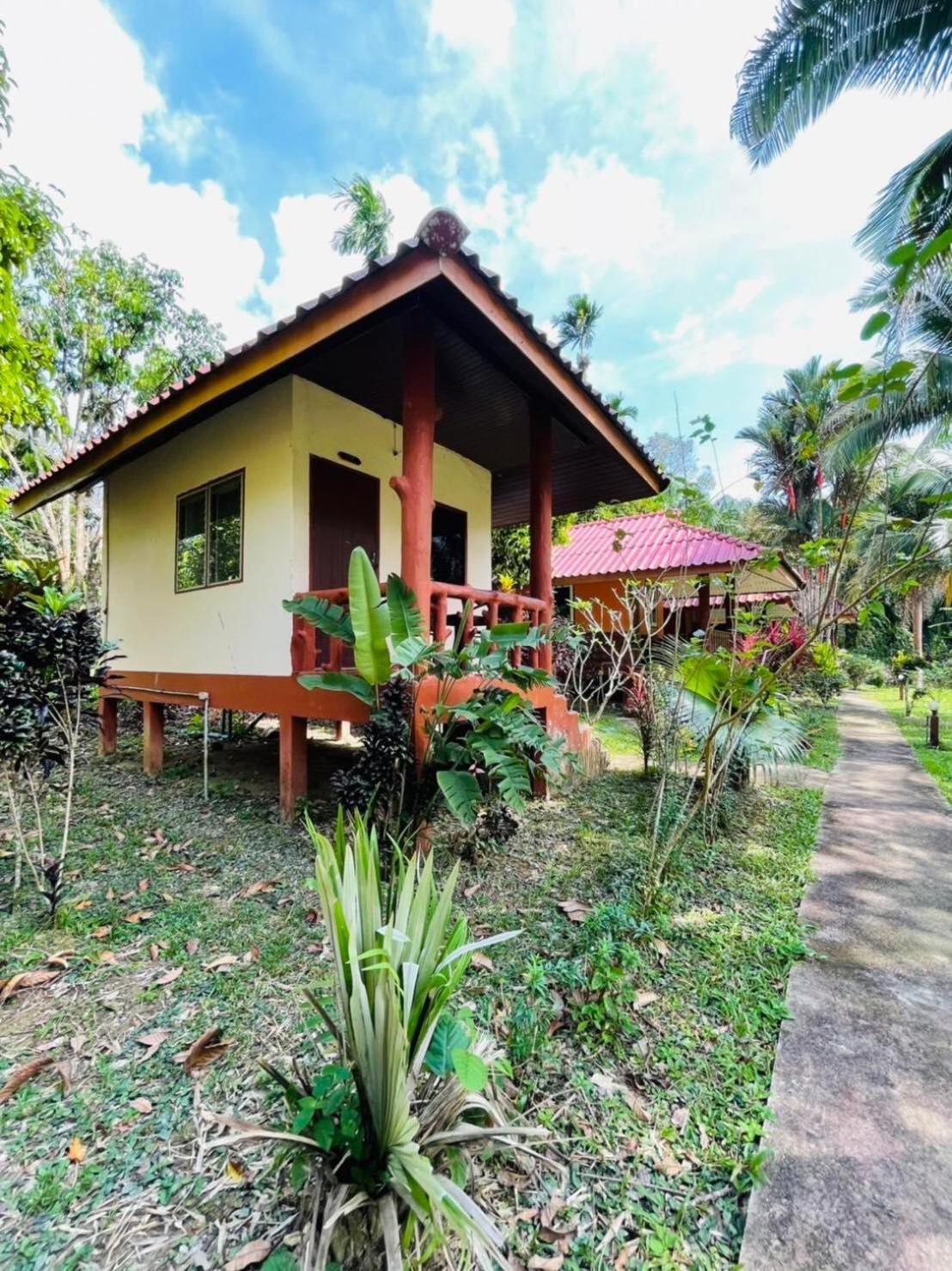 Khao Sok Nung House Otel Khao Sok National Park Dış mekan fotoğraf